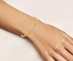 18kt Yellow Gold Floral Diamond Noa Bangle from Everlite