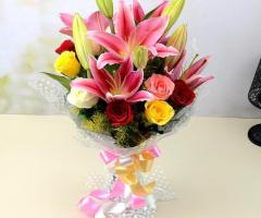 Flower Bouquet Delivery in Delhi – Fresh Flowers, Cakes & Gift Hampers