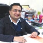 DR VIBHU KAWATRA - Pulmonologist in Malviya Nagar | Chest Allergy specialist in Delhi | Pediatrician